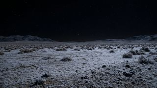 Horizonte de Un planeta errante cruzando el sistema, escena (recreación con IA, imagen 3)