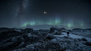 Horizonte de Si el Sol tuviera una gemela, escena (recreación con IA, imagen 3)